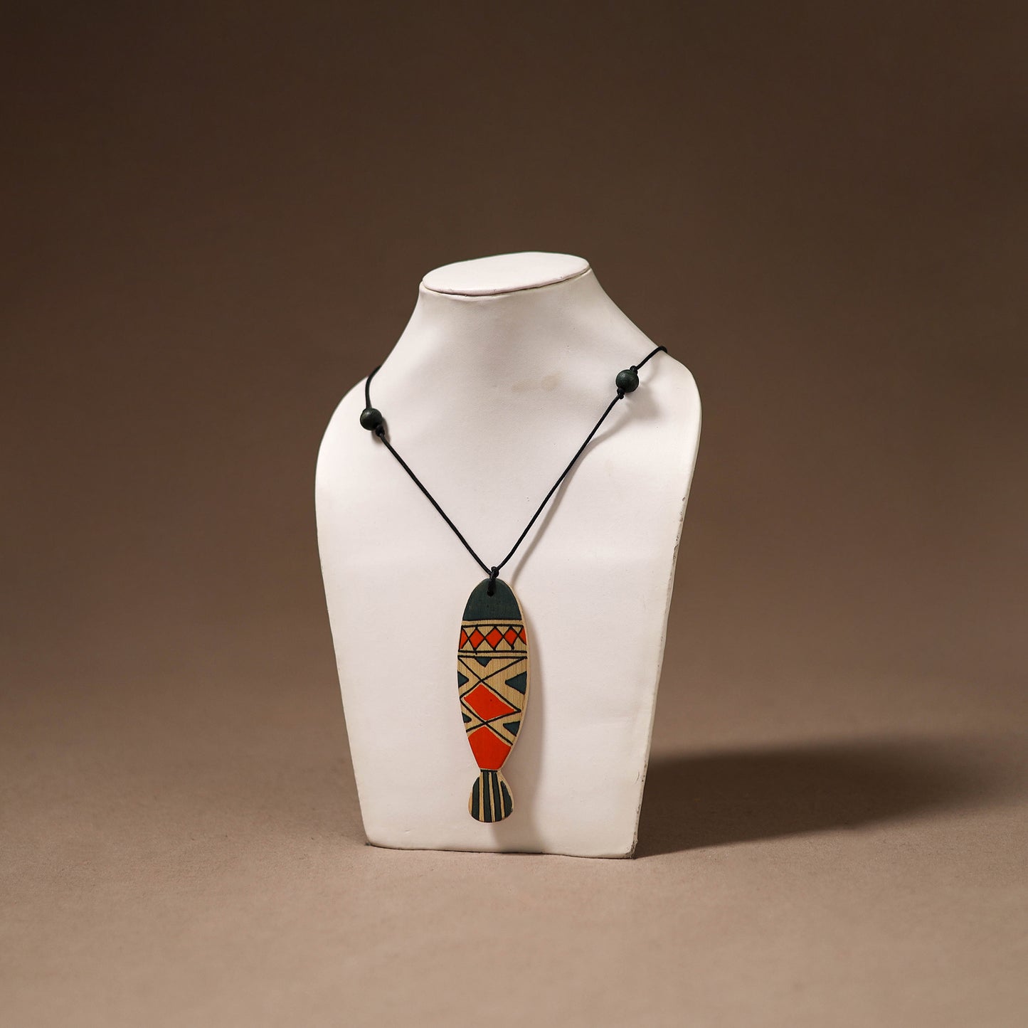 Kerala Mural Handpainted Bamboo Fish Necklace 138