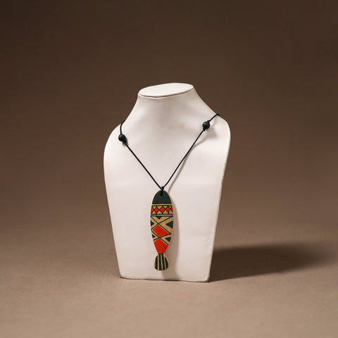 Kerala Mural Handpainted Bamboo Fish Necklace 138