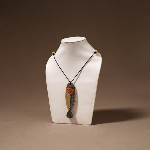Kerala Mural Handpainted Bamboo Fish Necklace 141