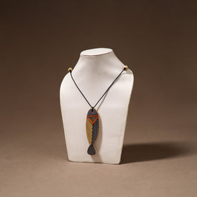 Kerala Mural Handpainted Bamboo Fish Necklace 141