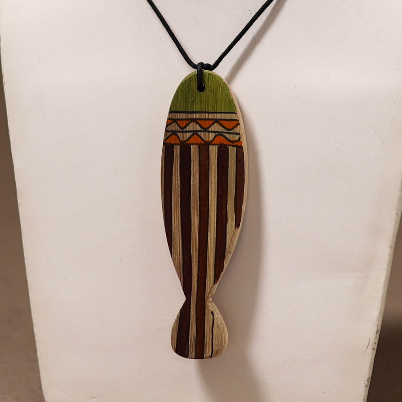 Kerala Mural Handpainted Bamboo Fish Necklace 143