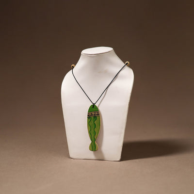 Kerala Mural Handpainted Bamboo Fish Necklace 148