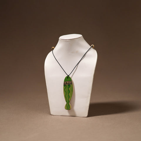 Kerala Mural Handpainted Bamboo Fish Necklace 148