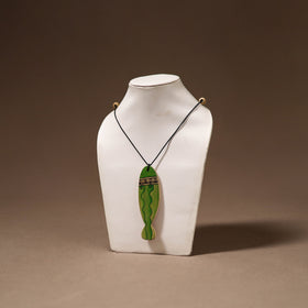 Kerala Mural Handpainted Bamboo Fish Necklace 148