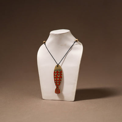 Kerala Mural Handpainted Bamboo Fish Necklace 149