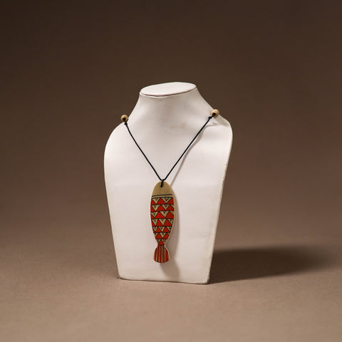 Kerala Mural Handpainted Bamboo Fish Necklace 149