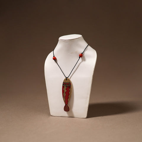 Kerala Mural Handpainted Bamboo Fish Necklace 152