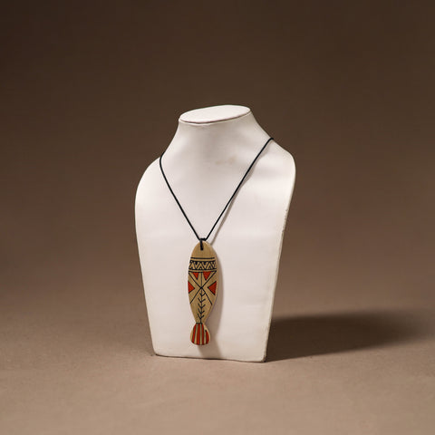 Kerala Mural Handpainted Bamboo Fish Necklace 153