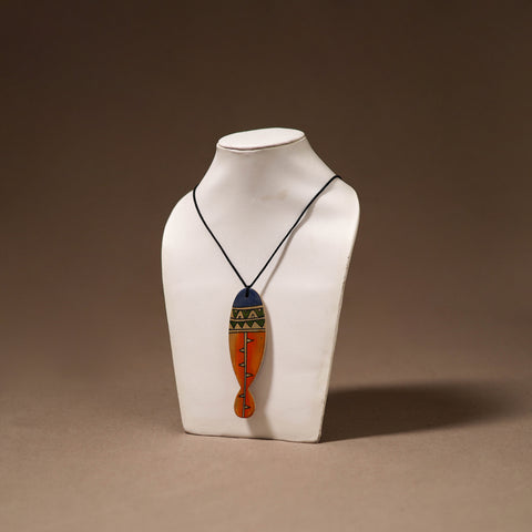 Kerala Mural Handpainted Bamboo Fish Necklace 154