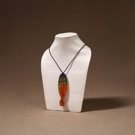 Kerala Mural Handpainted Bamboo Fish Necklace 154