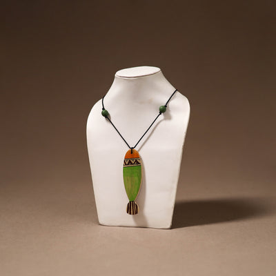 Kerala Mural Handpainted Bamboo Fish Necklace 156