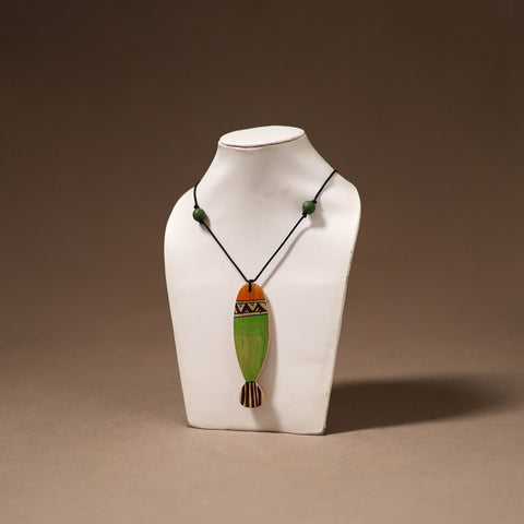 Kerala Mural Handpainted Bamboo Fish Necklace 156