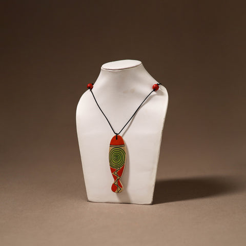 Kerala Mural Handpainted Bamboo Fish Necklace 157