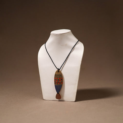 Kerala Mural Handpainted Bamboo Fish Necklace 158