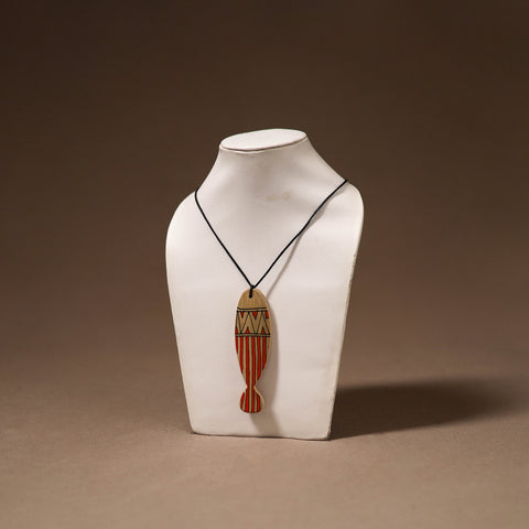 Kerala Mural Handpainted Bamboo Fish Necklace 159