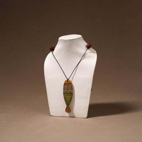 Kerala Mural Handpainted Bamboo Fish Necklace 161