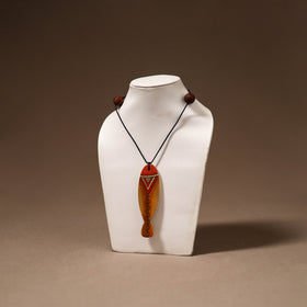Kerala Mural Handpainted Bamboo Fish Necklace 163