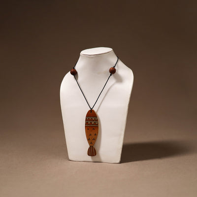 Kerala Mural Handpainted Bamboo Fish Necklace 166