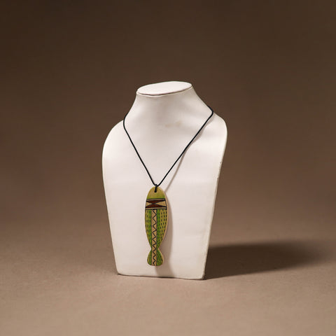 Kerala Mural Handpainted Bamboo Fish Necklace 167