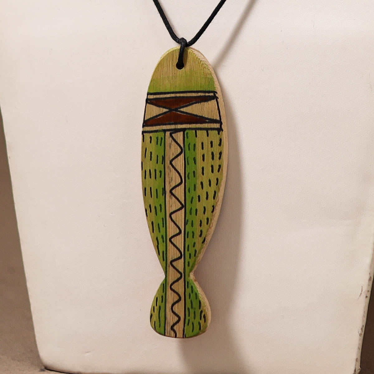 Kerala Mural Handpainted Bamboo Fish Necklace 167
