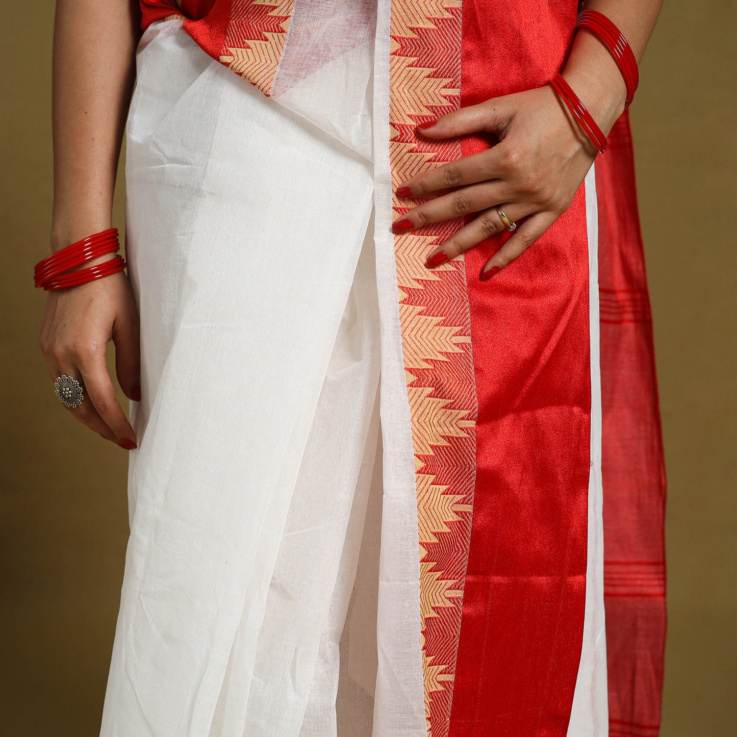 Buy Handloom Cotton Phulia Jamdani Saree