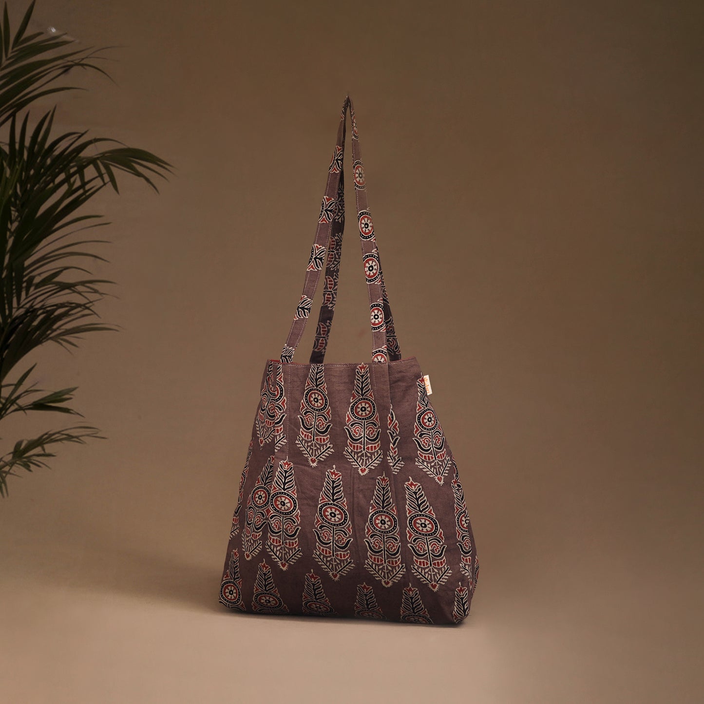 Handcrafted Fabric Jhola Bag 02