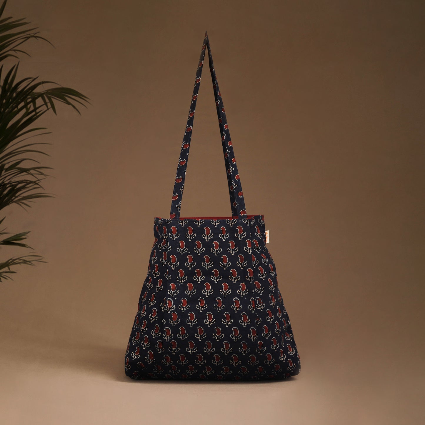 Handcrafted Fabric Jhola Bag 04