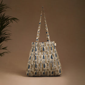 Handcrafted Fabric Jhola Bag 05