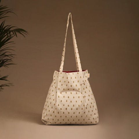 Handcrafted Fabric Jhola Bag 08