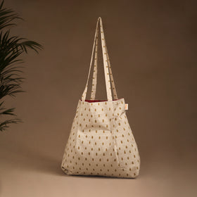 Handcrafted Fabric Jhola Bag 08