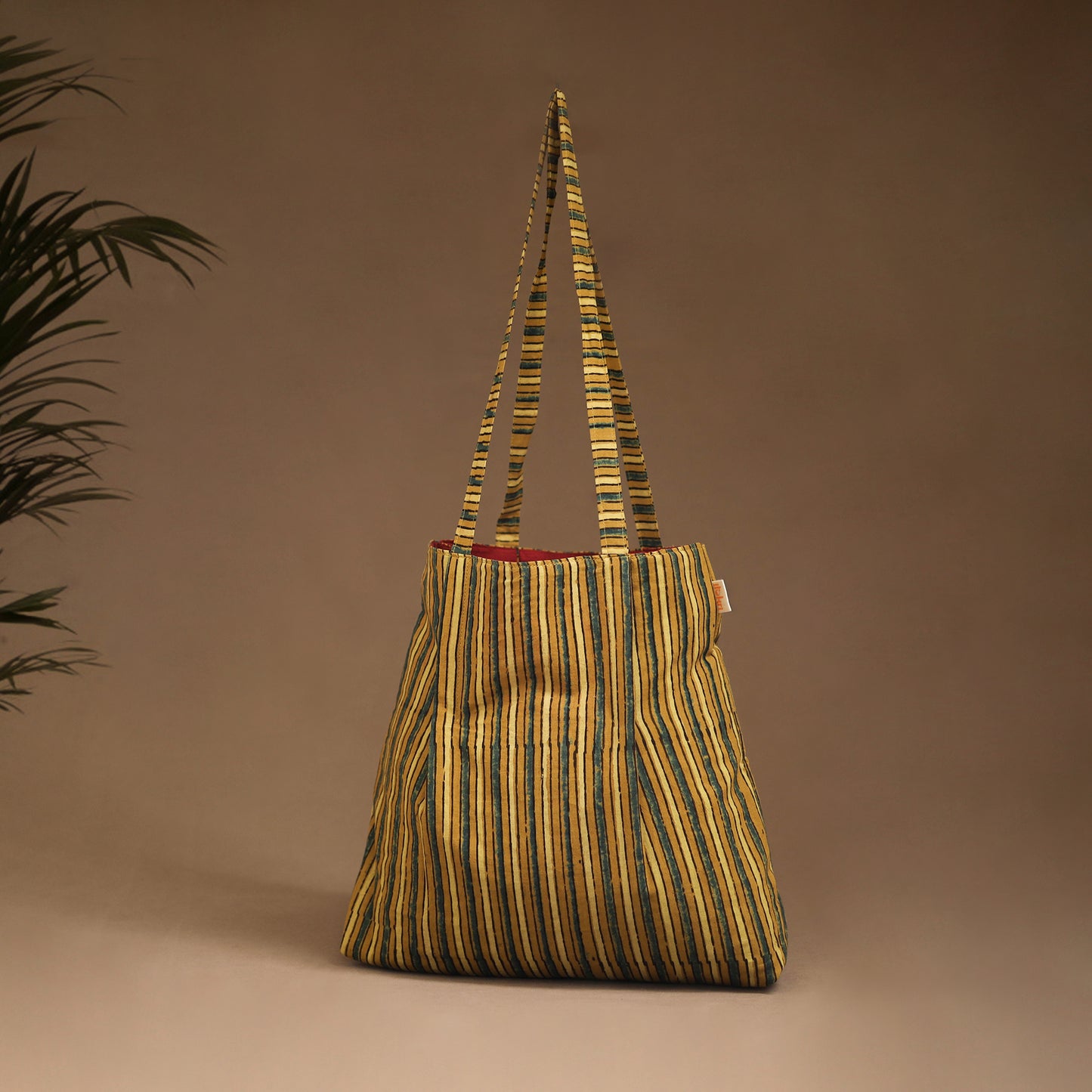 Handcrafted Fabric Jhola Bag 09