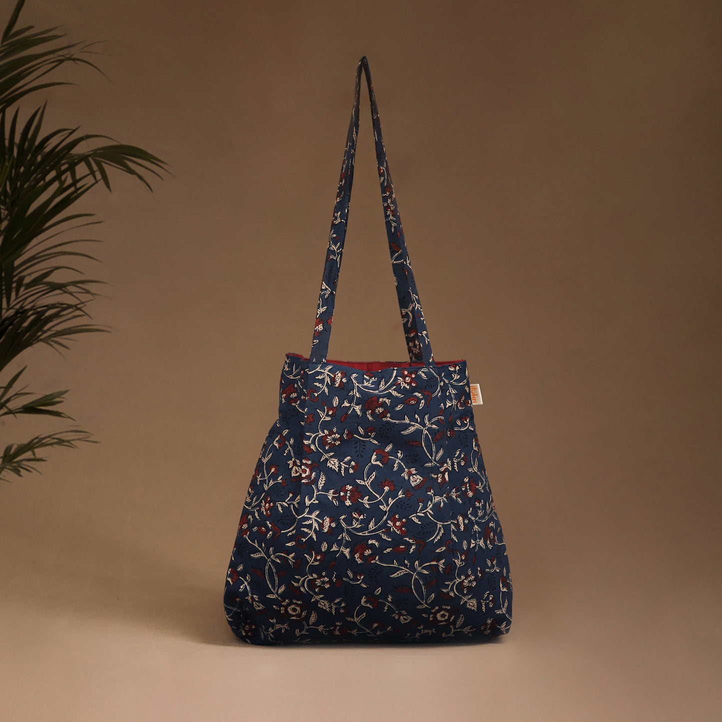 Handcrafted Fabric Jhola Bag 11