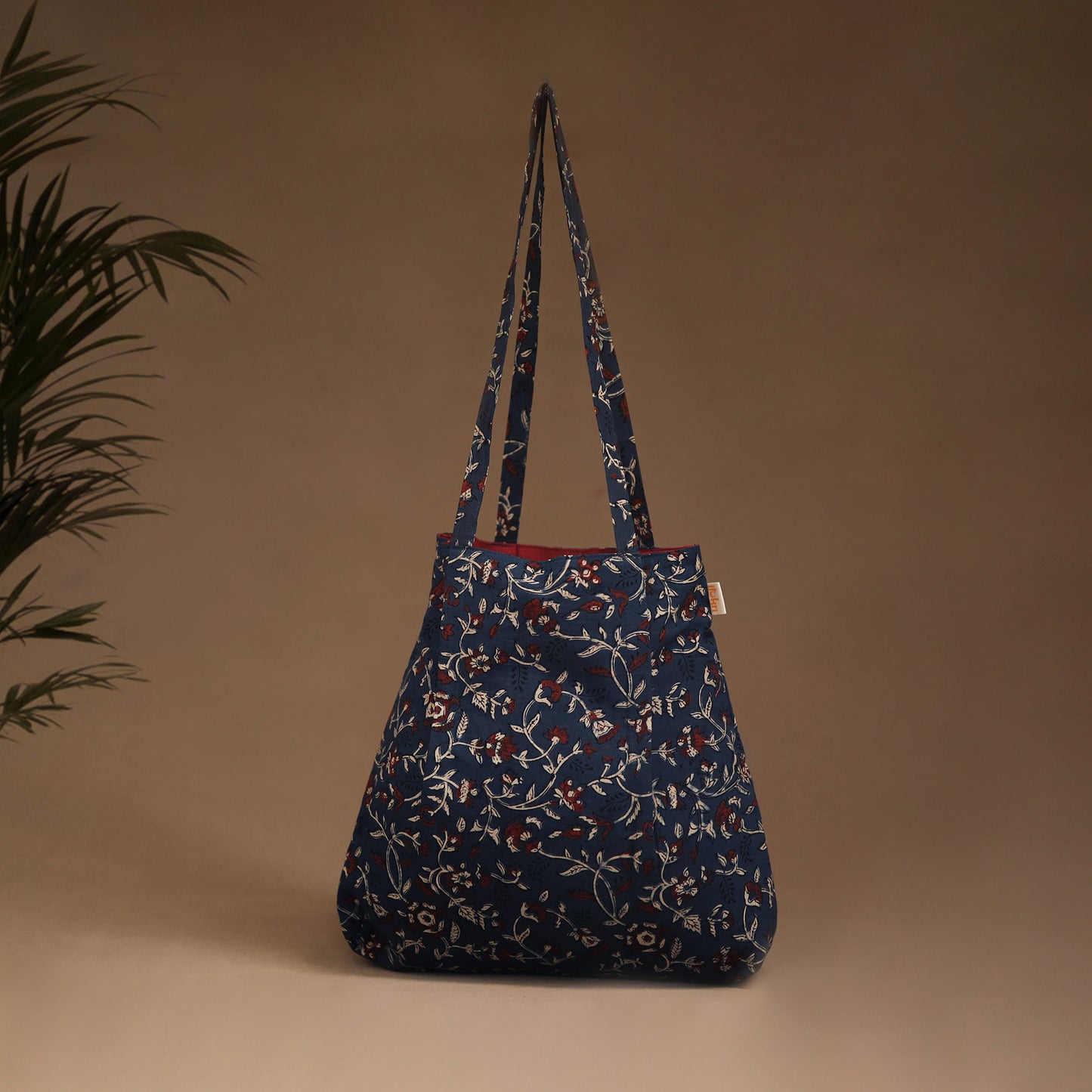 Handcrafted Fabric Jhola Bag 11