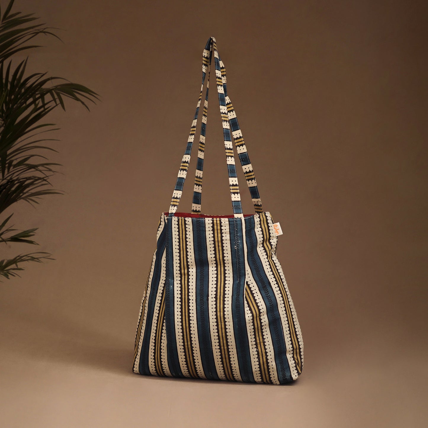 Handcrafted Fabric Jhola Bag 15