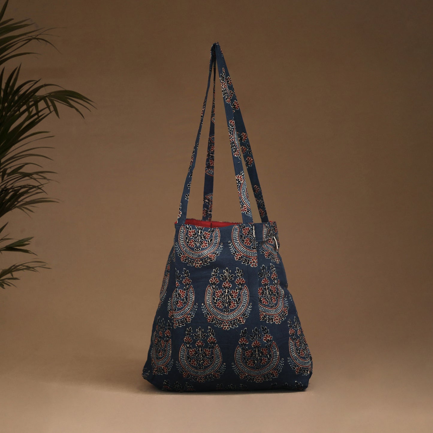 Handcrafted Fabric Jhola Bag 18