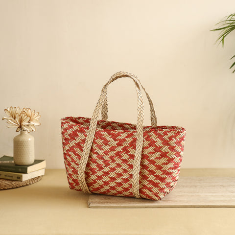 Handcrafted Natural Water Hyacinth Shoulder Bag from Assam 19