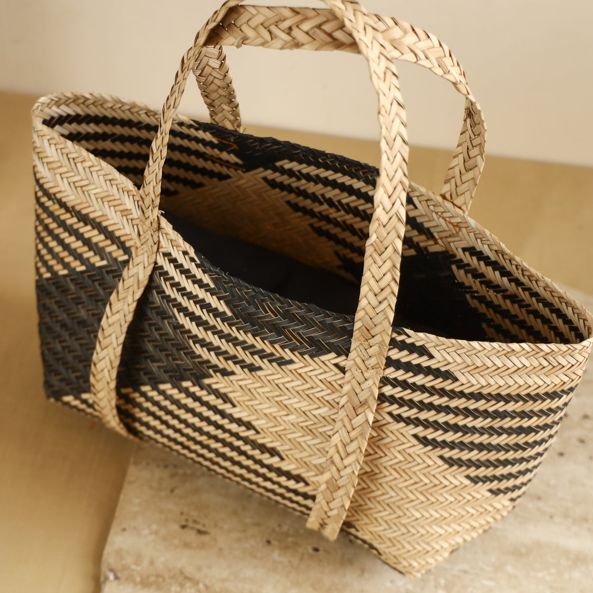 Handcrafted Natural Water Hyacinth Shoulder Bag from Assam 16