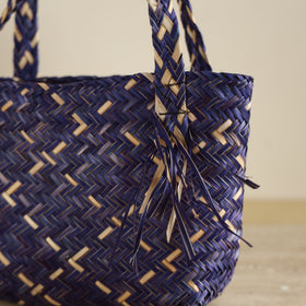 Handcrafted Natural Water Hyacinth Handbag from Assam 10