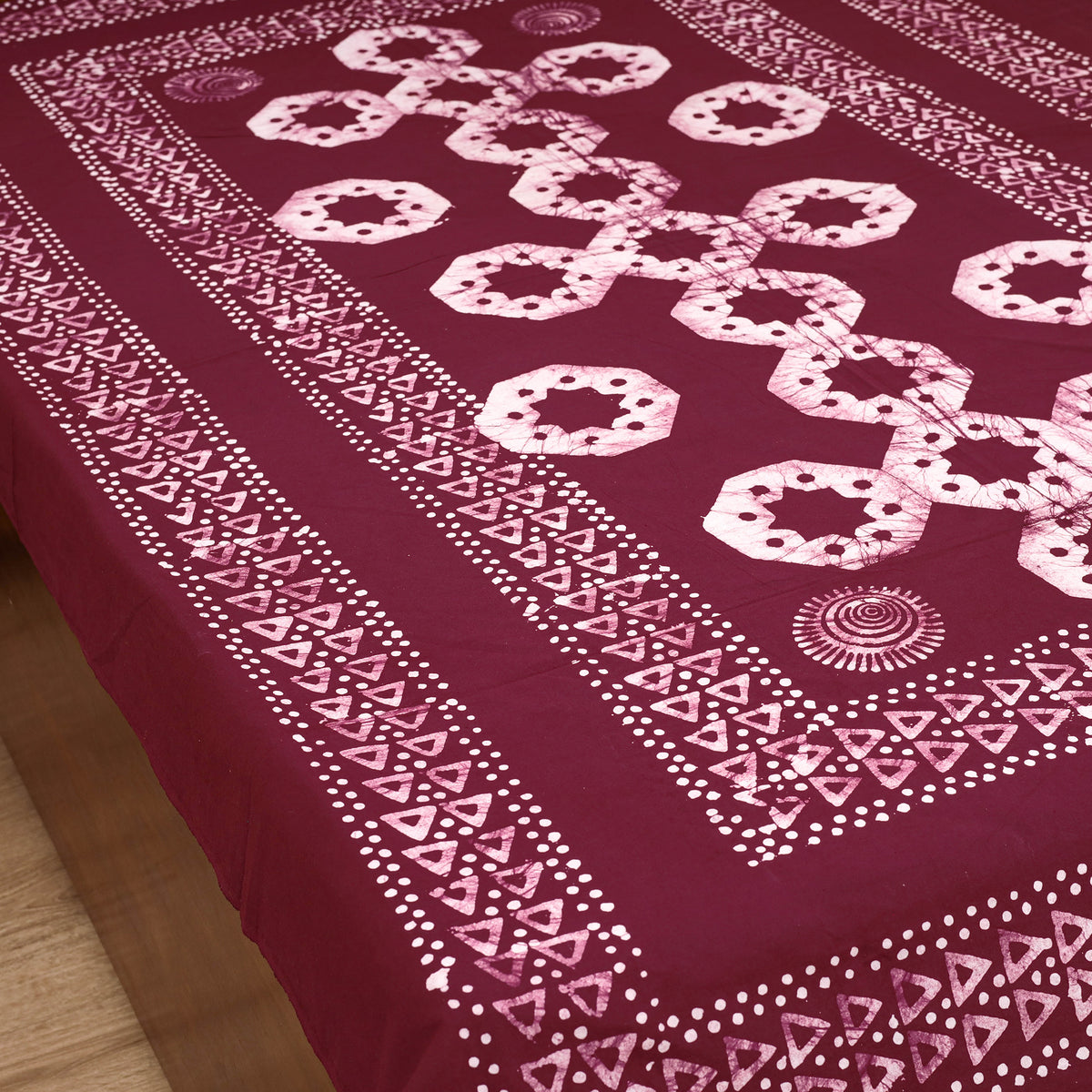 Hand Batik Print Single Bedsheet (90 x 60 in) 02