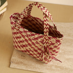 Handcrafted Natural Water Hyacinth Handbag from Assam 09