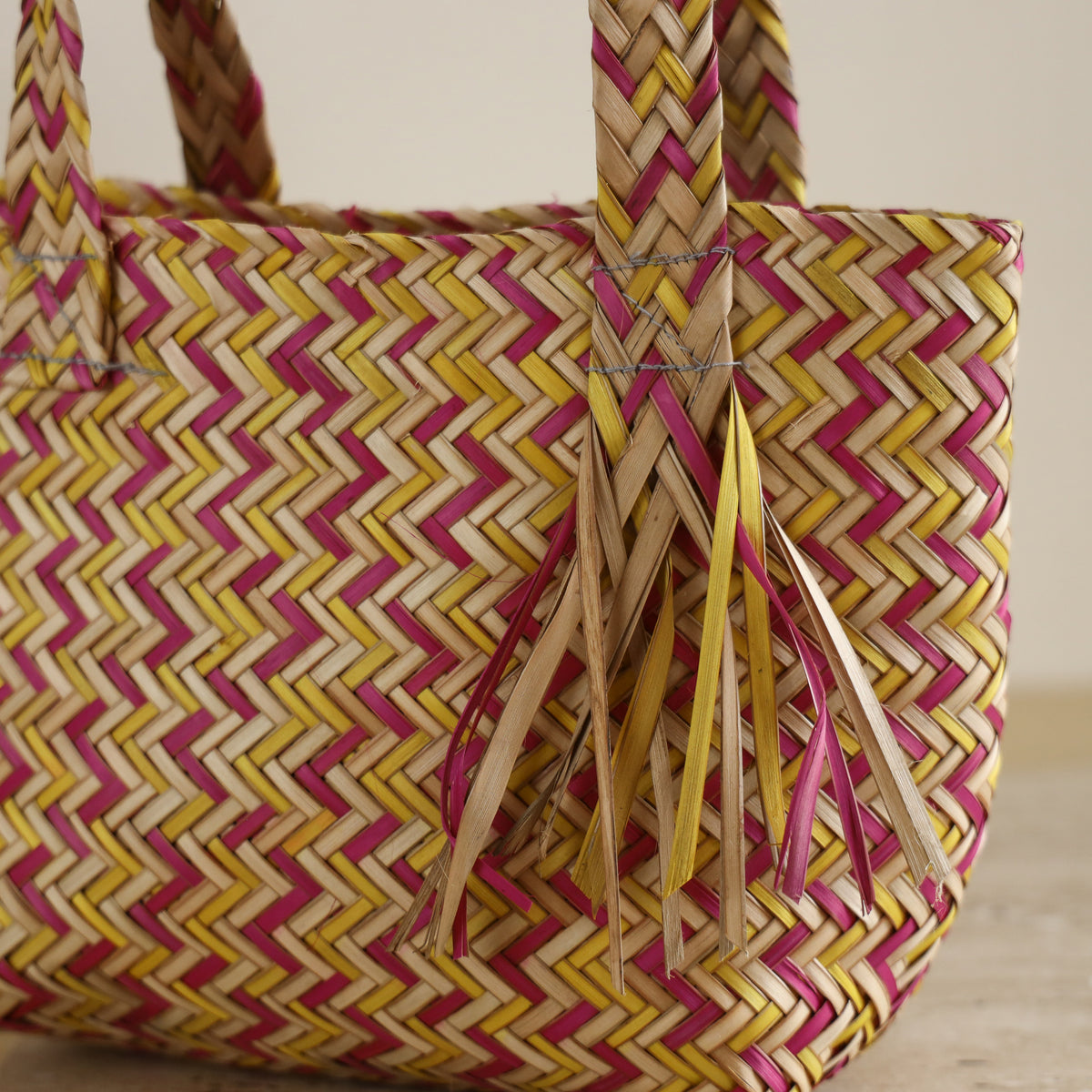 Handcrafted Natural Water Hyacinth Handbag from Assam 03