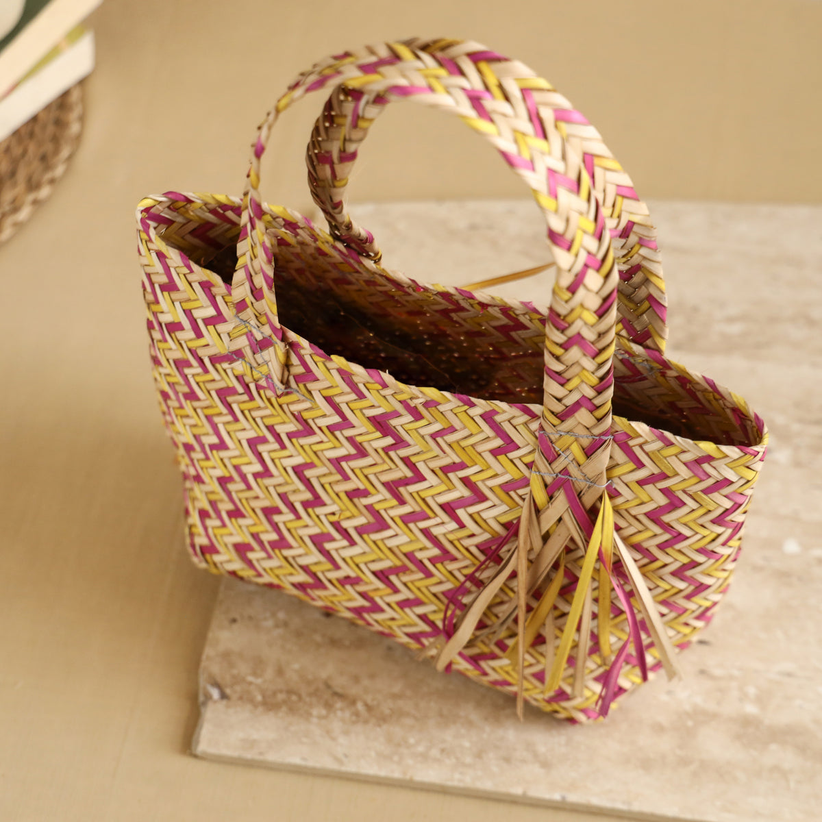 Handcrafted Natural Water Hyacinth Handbag from Assam 03