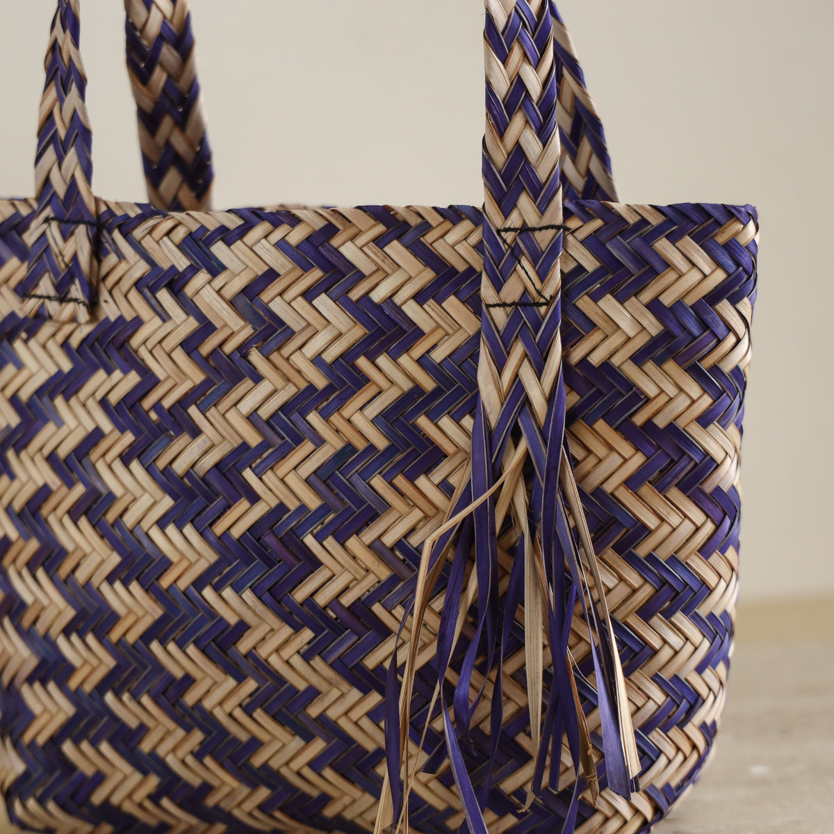 Handcrafted Natural Water Hyacinth Handbag from Assam 02