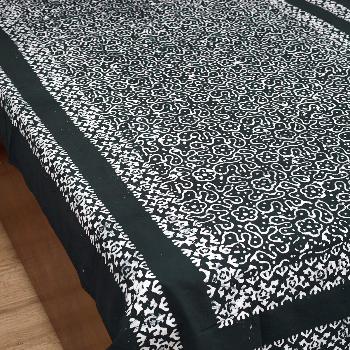 Hand Batik Print Single Bedsheet (90 x 60 in) 11