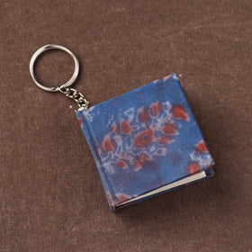 Mini Diary Keychain in Floral Prints Cover 06