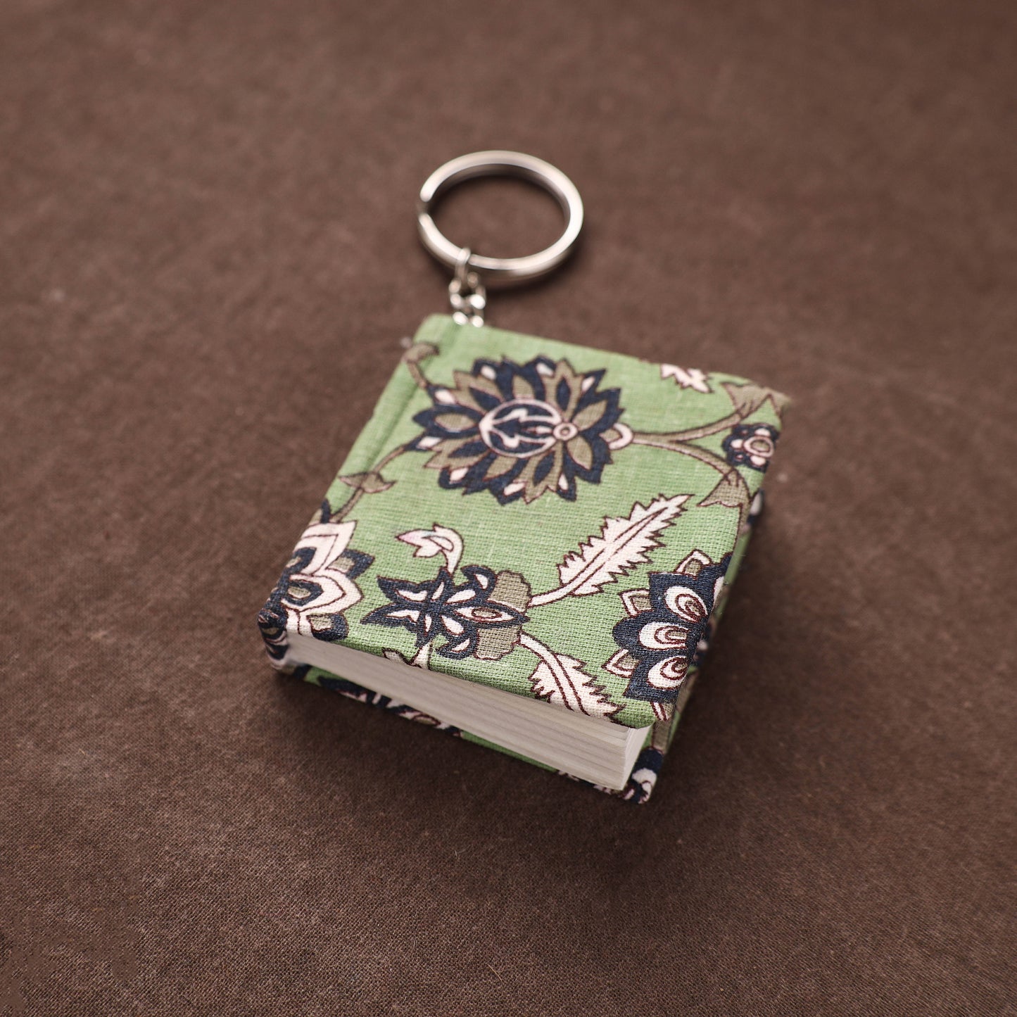 Mini Diary Keychain in Floral Prints Cover 08
