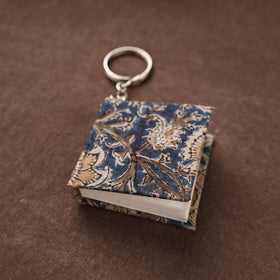 Mini Diary Keychain in Floral Prints Cover 15