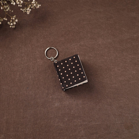 Mini Diary Keychain in Floral Prints Cover 18