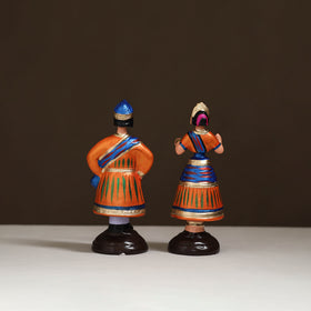 Thanjavur Thalaiyatti Bommai Handpainted Bobble Head Raja Rani Dancing Doll 12