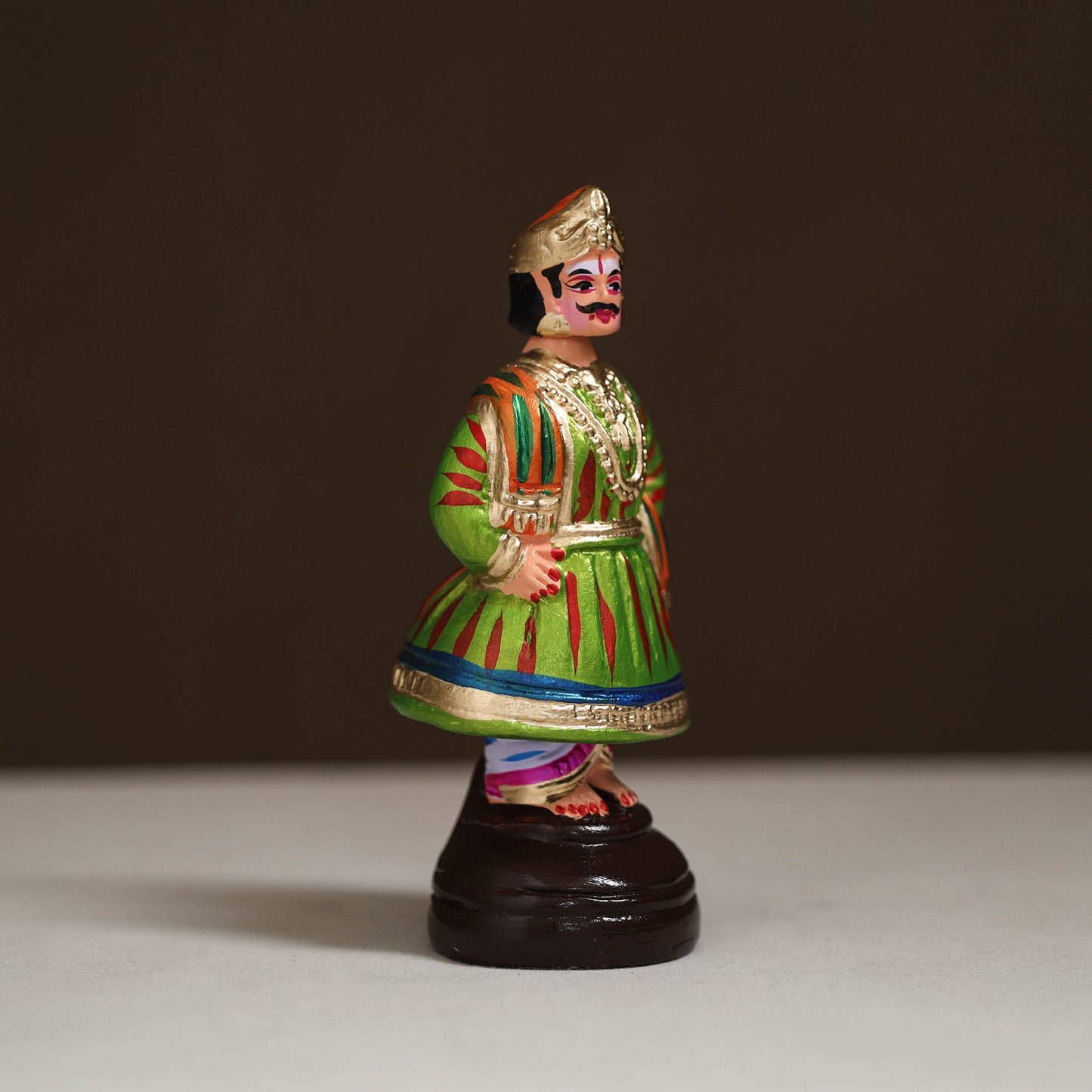 Thanjavur Thalaiyatti Bommai Handpainted Bobble Head Raja Rani Dancing Doll 13